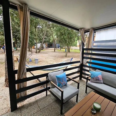 Innova Travelvir - Mobhome Dijana Campingplatz *