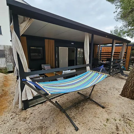 Campingplatz Innova Travelvir - Mobhome Dijana